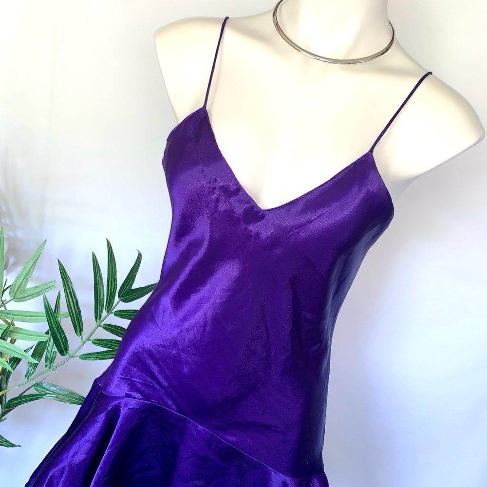 g o l d :: Vintage Victoria’s Secret Gold Label Satin Slip Nightie - Picture 10 of 10